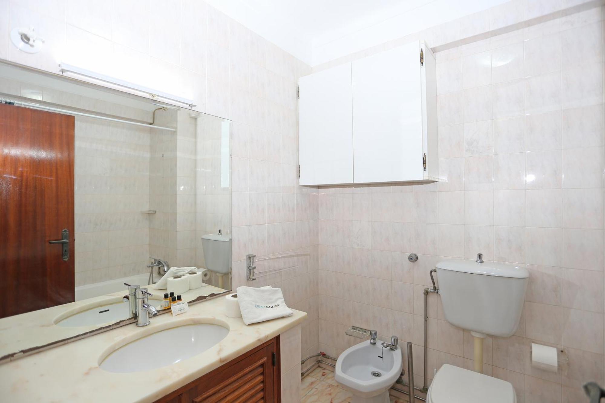 Baluarte Apartments Lagos Bilik gambar