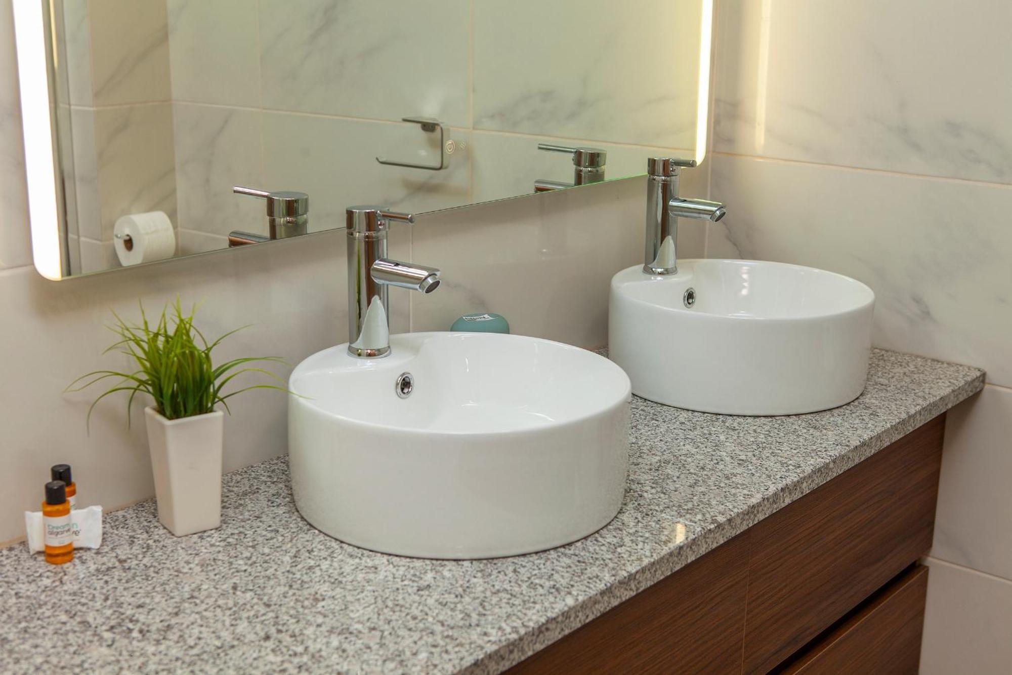 Baluarte Apartments Lagos Luaran gambar